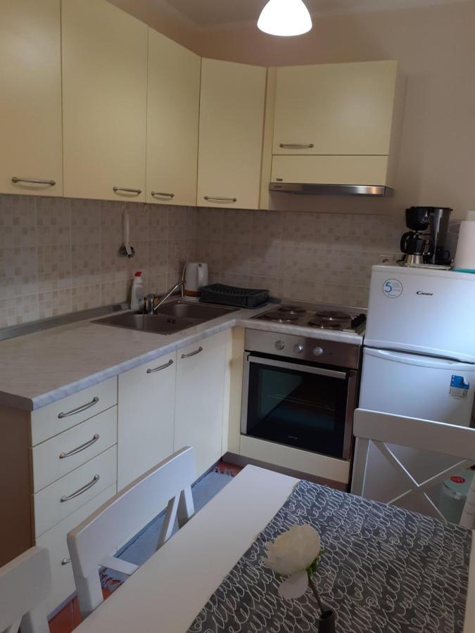 Lola Apartma *